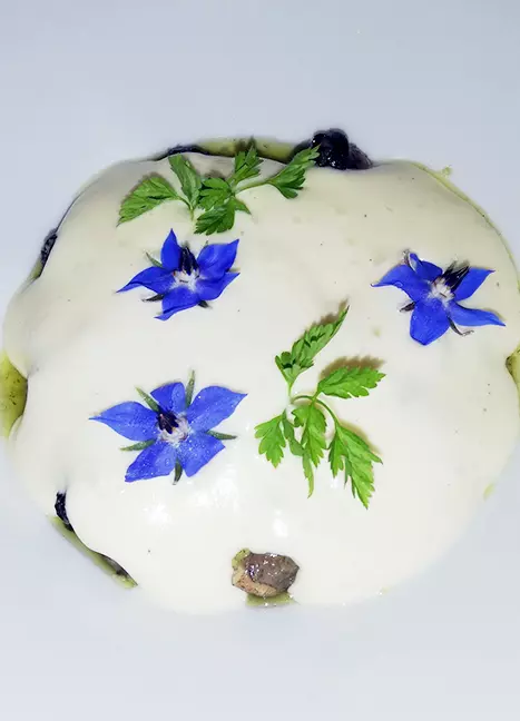 Plat avec des fleurs